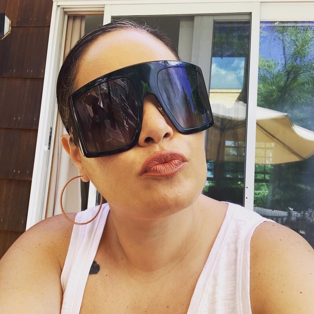 Meet your Posher, Inez